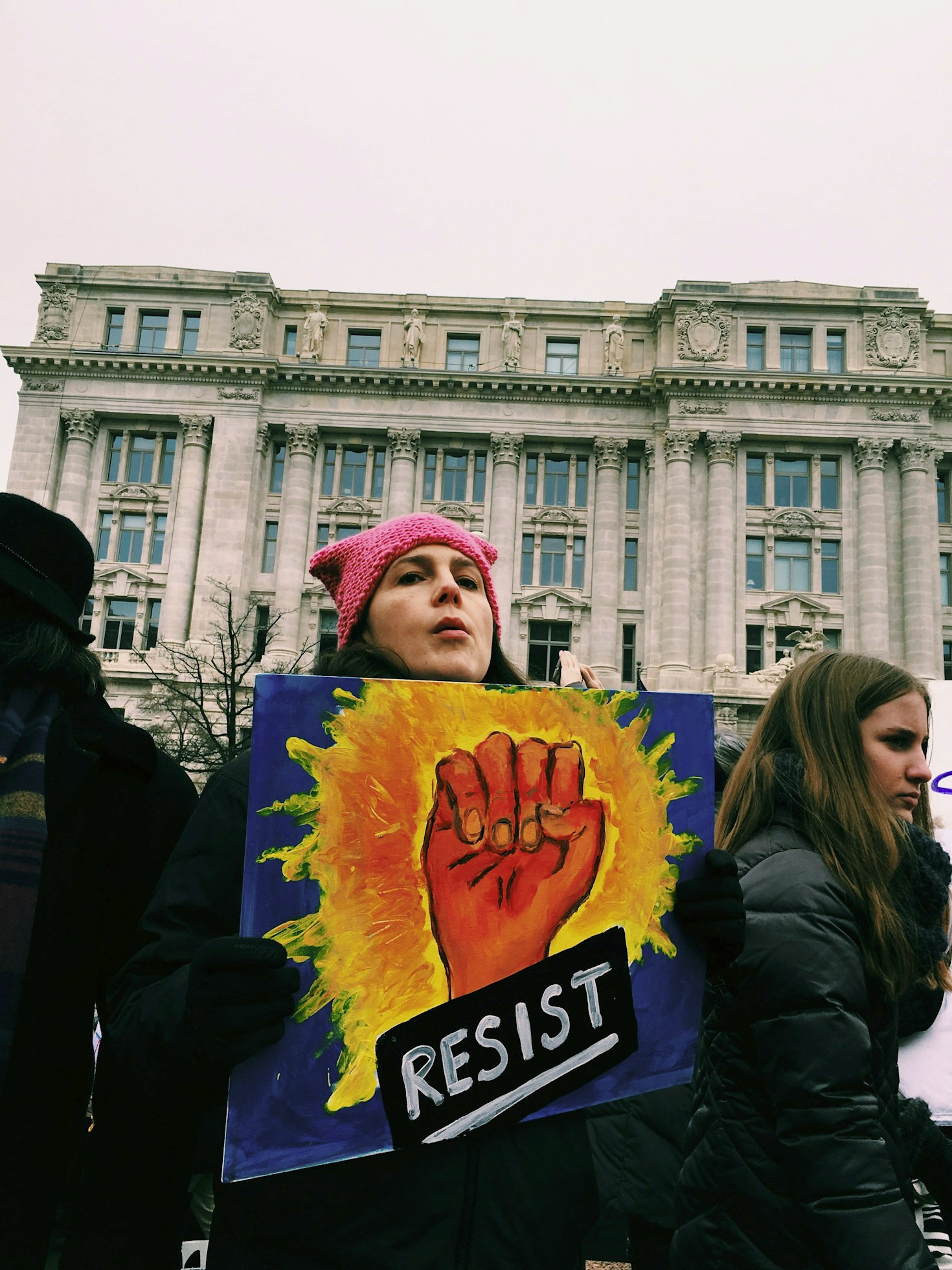 Rompiendo Esquemas: Hacia una Política Sin Sectas